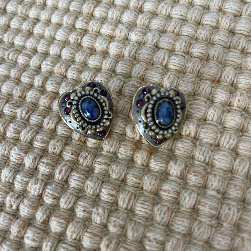 Silver and Blue Filigree Stud Earrings with Oval Stone